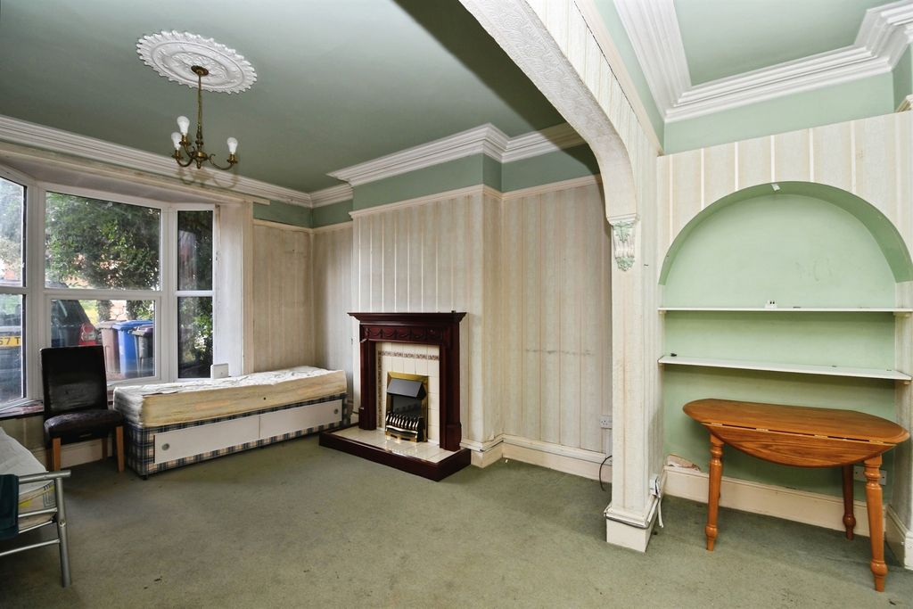 Property photo 3 of 14