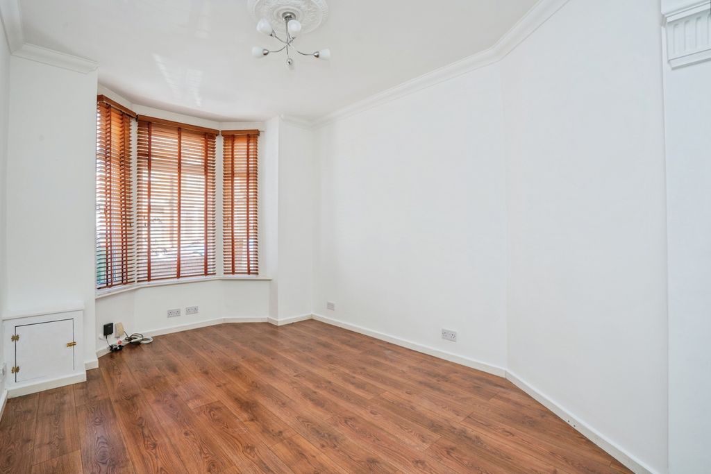 Property photo 2 of 18 Pbox-Img.Jpg