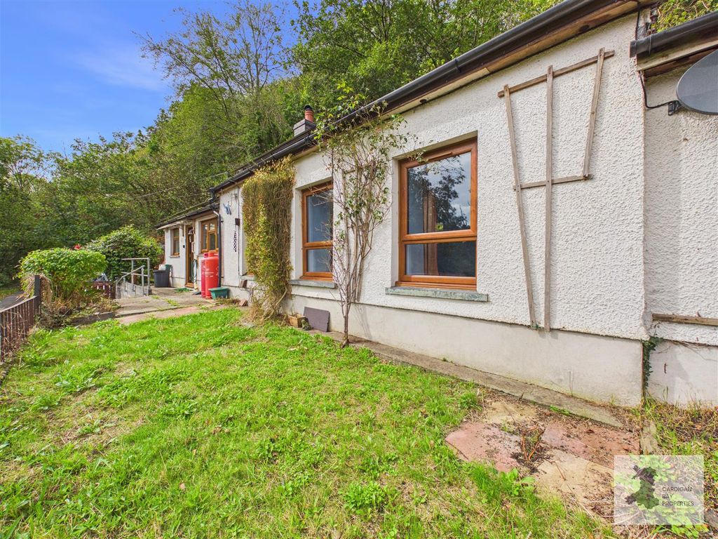 Property photo 1 of 25 Front