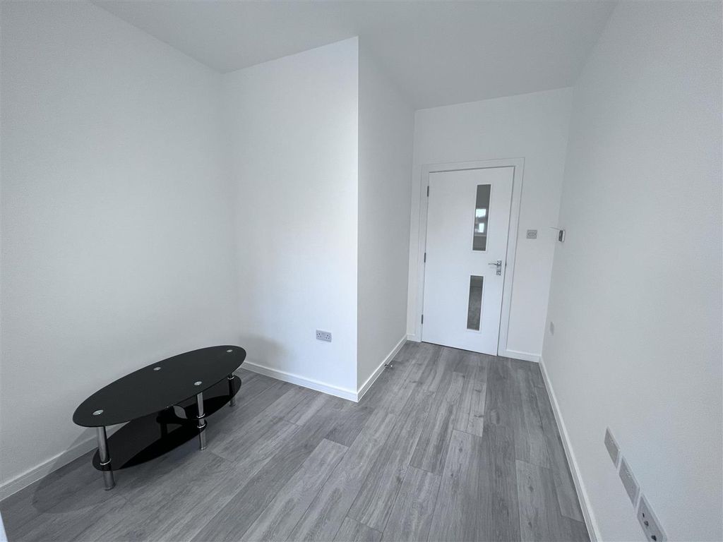 Property photo 3 of 9 Img_0107.Jpg