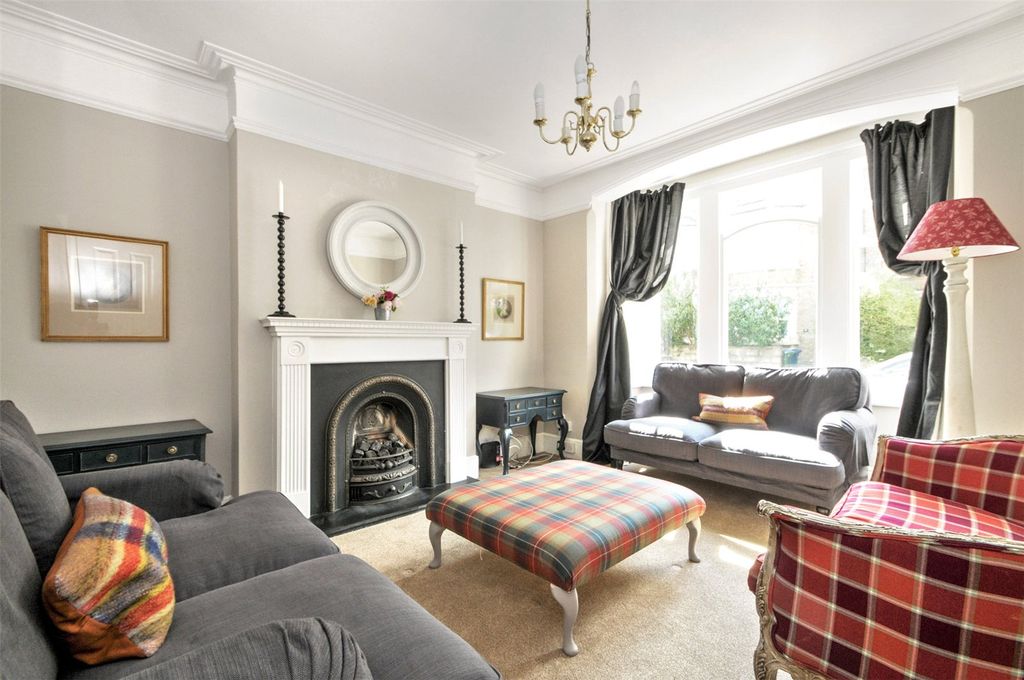 Property photo 2 of 13 Picture No. 15