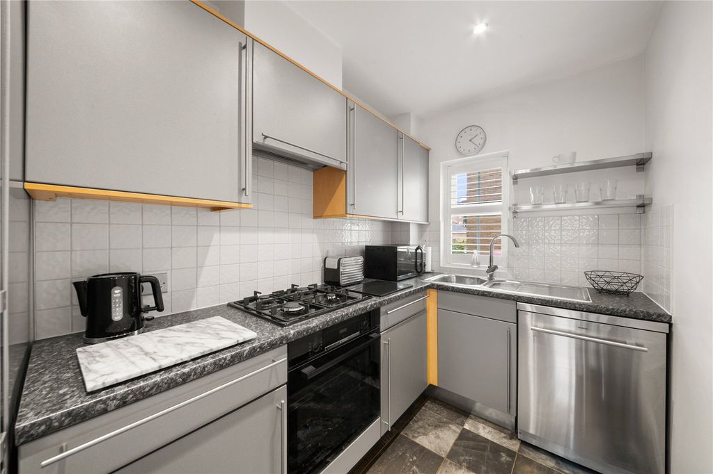 Property photo 2 of 17 Picture No. 02