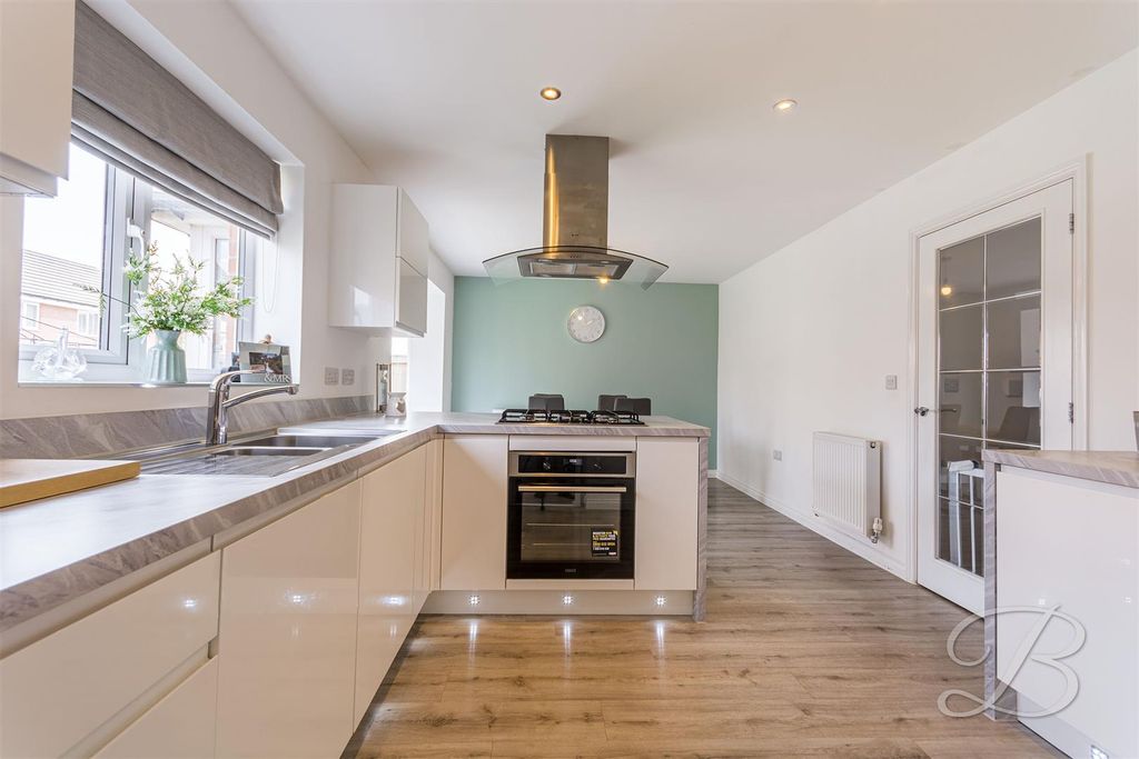 Property photo 3 of 26 Ccltd-4.Jpg