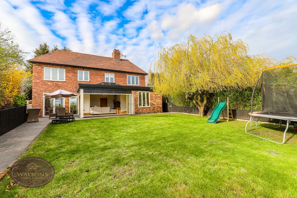 Property photo 3 of 37