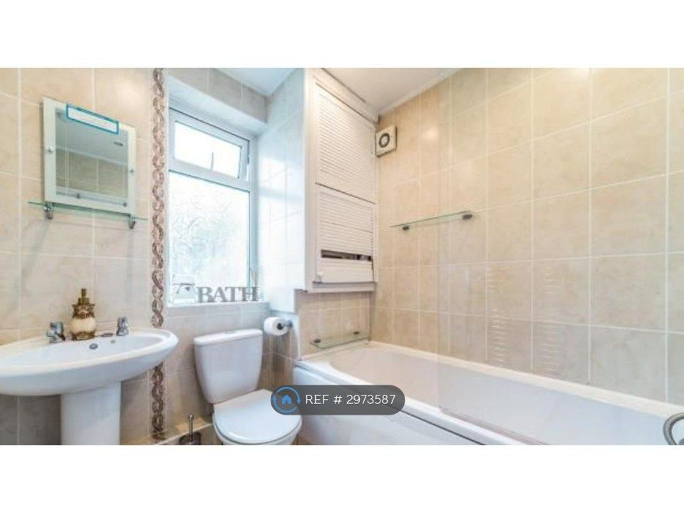 Property photo 3 of 12 Bathroom
