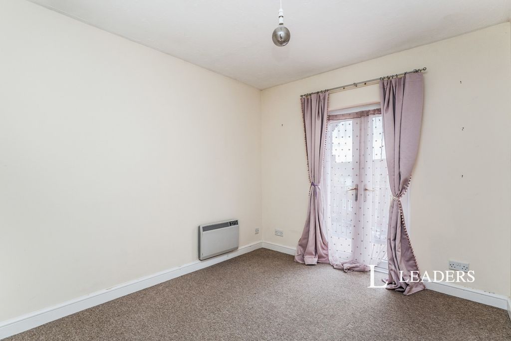 Property photo 2 of 10 Photo