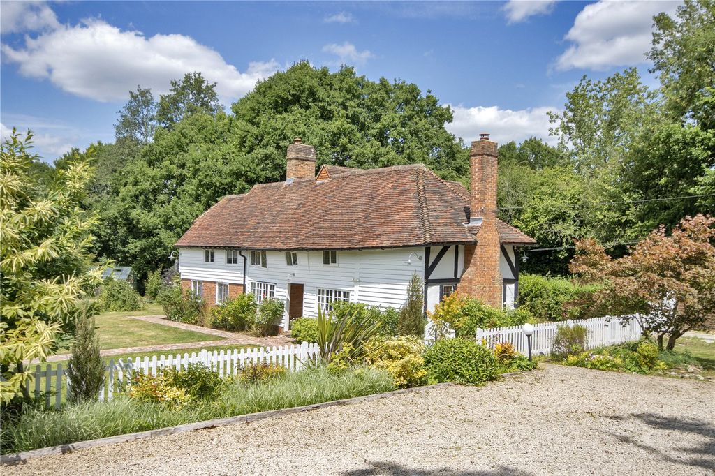 Property photo 1 of 18 Saunders Farm