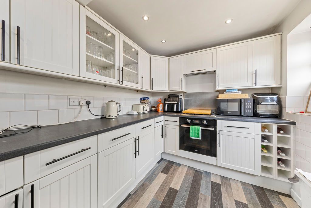 Property photo 2 of 35 Kitchen