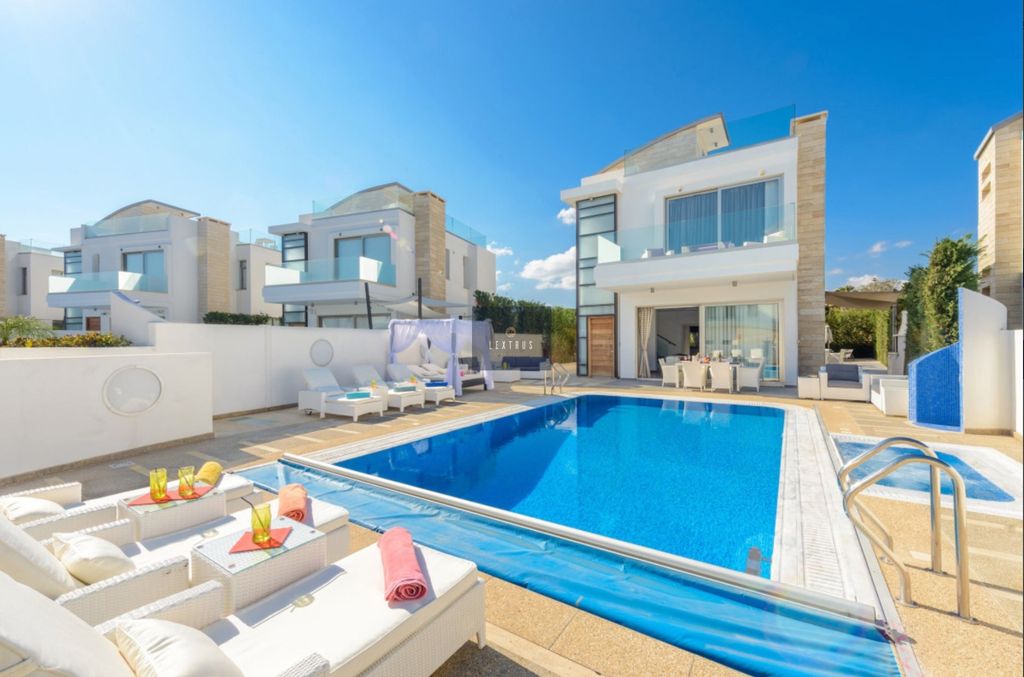 Property photo 1 of 13