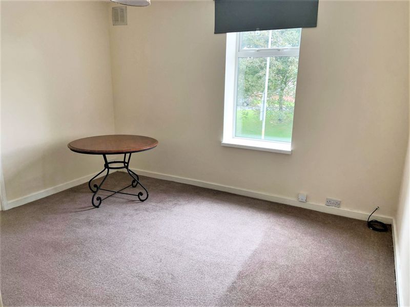 Property photo 2 of 5 Photo 5