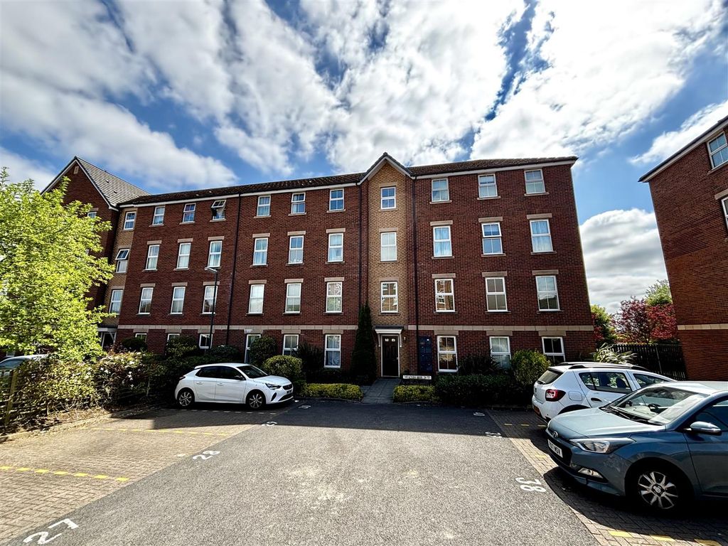 Property photo 1 of 12