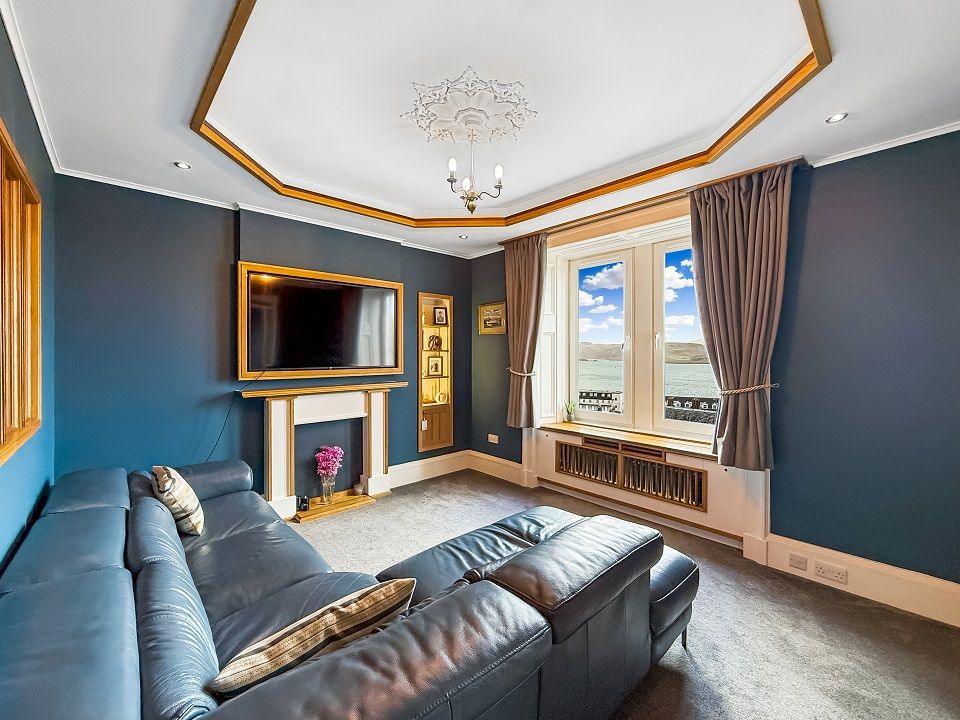 Property photo 2 of 39