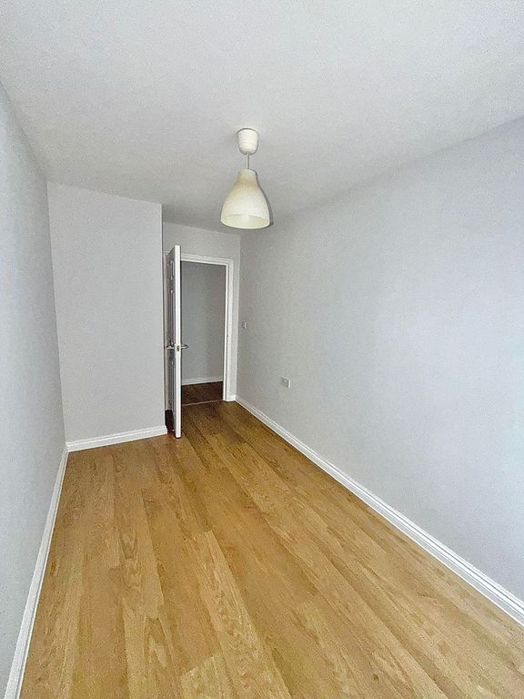 Property photo 2 of 6 Bedroom 1