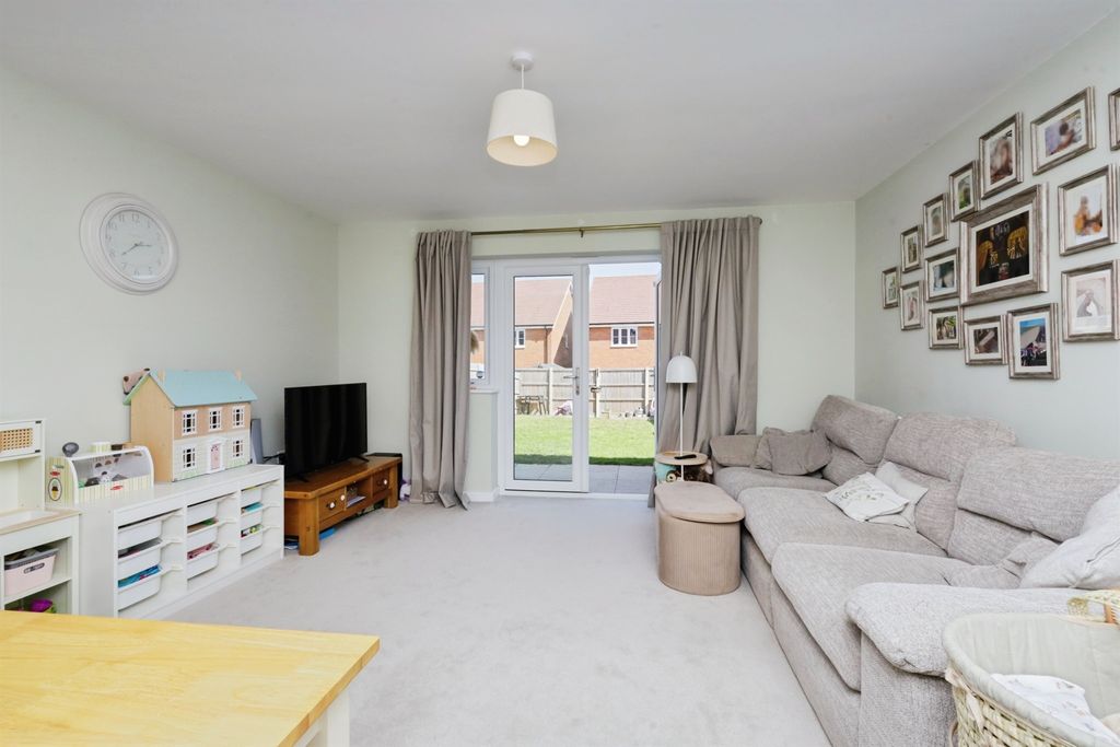 Property photo 3 of 16