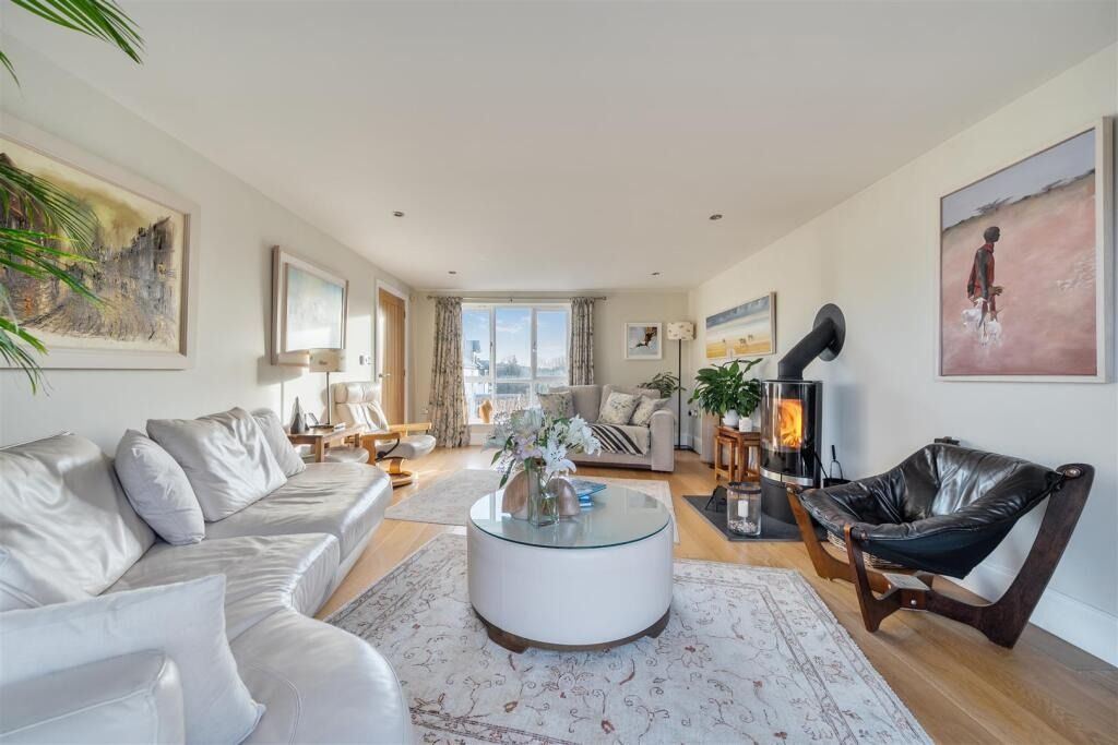 Property photo 2 of 28 4847321