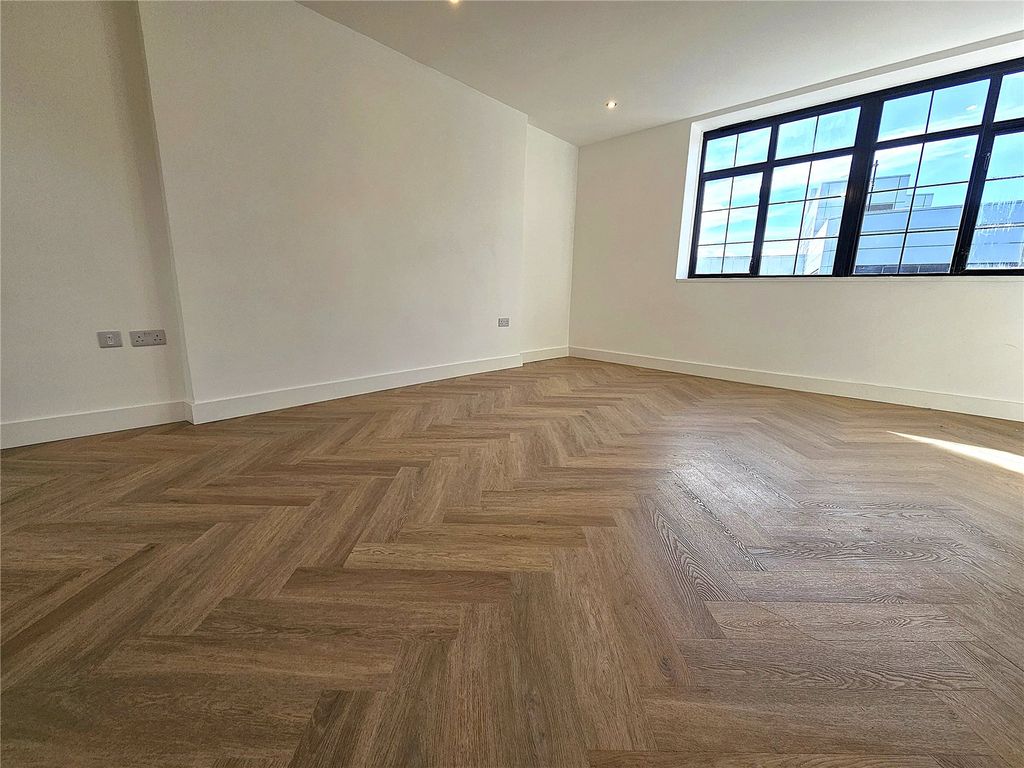 Property photo 1 of 6 Picture No. 06
