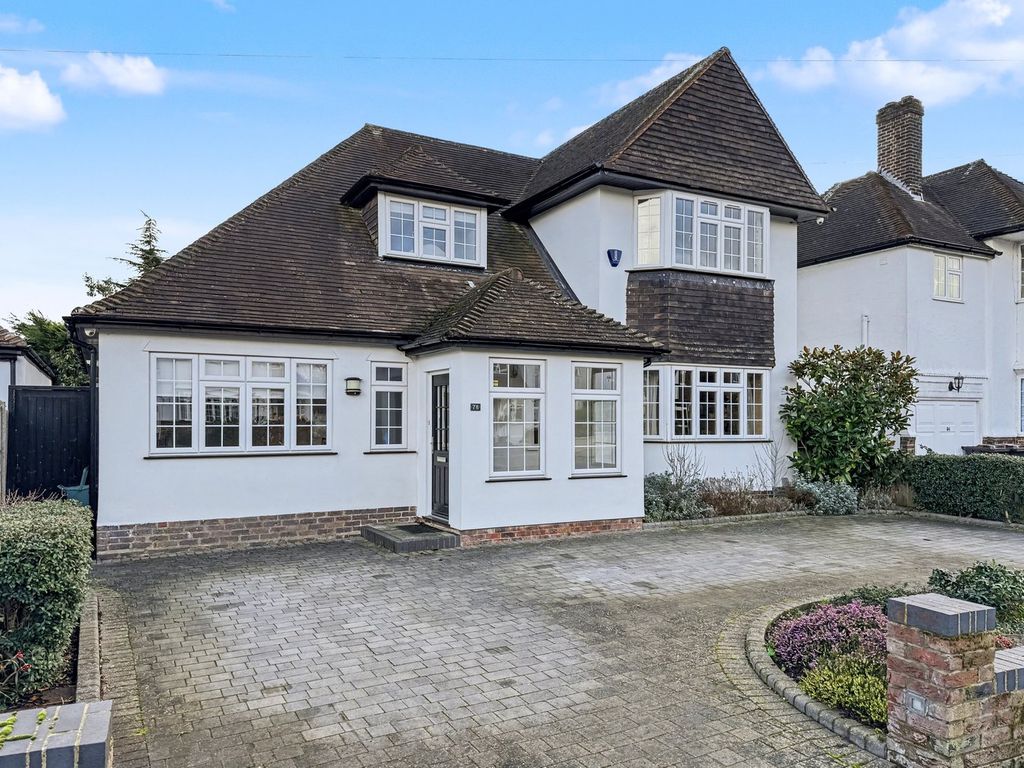 Property photo 1 of 32