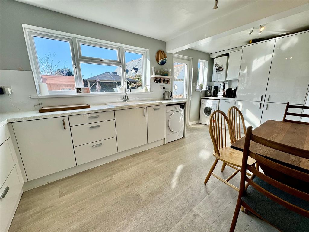 Property photo 3 of 24 13.Jpg