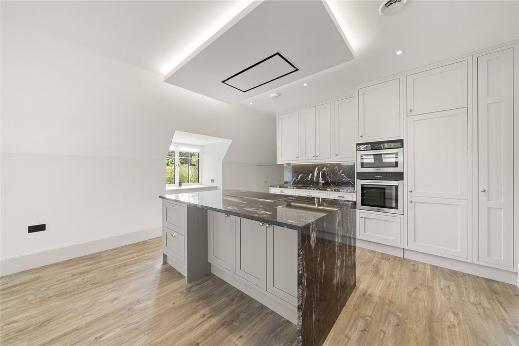 Property photo 1 of 17 1