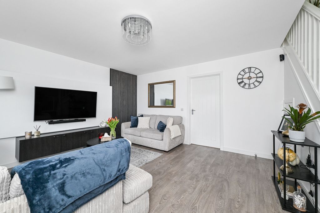 Property photo 3 of 25 Property Image 3