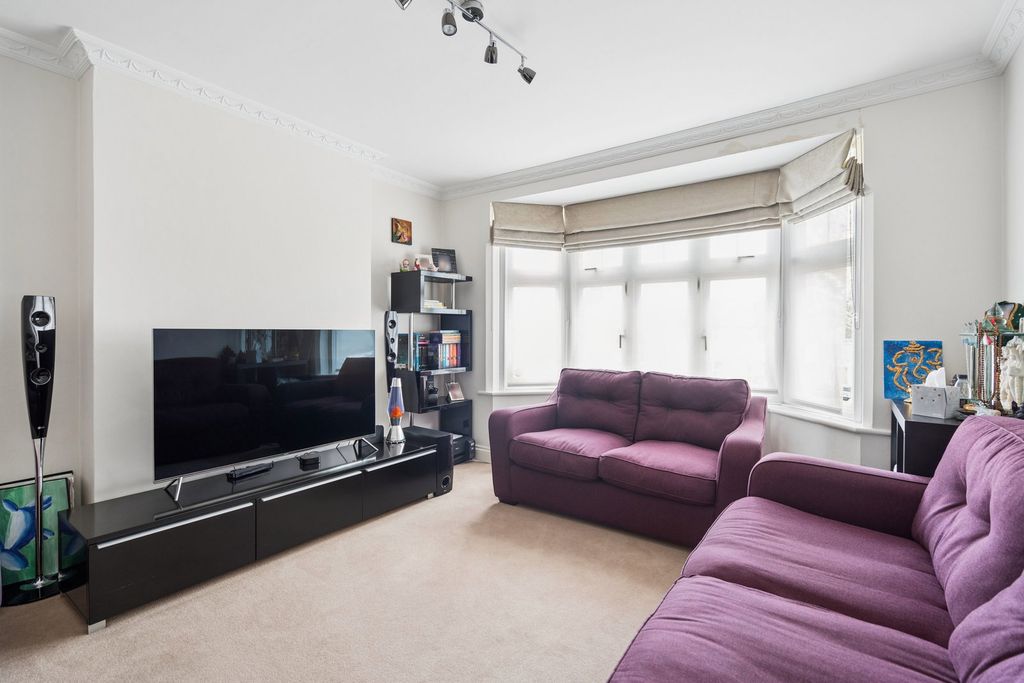 Property photo 2 of 22