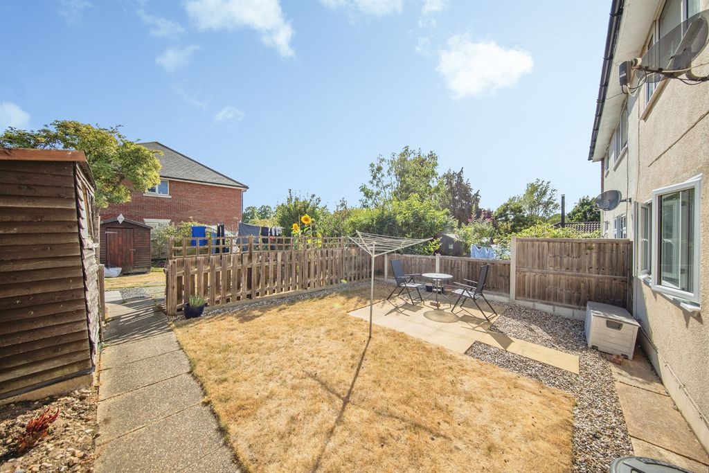 Property photo 2 of 16
