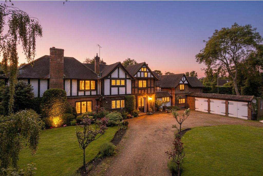 Property photo 1 of 27