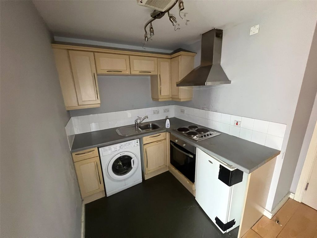 Property photo 3 of 14 Picture No. 15