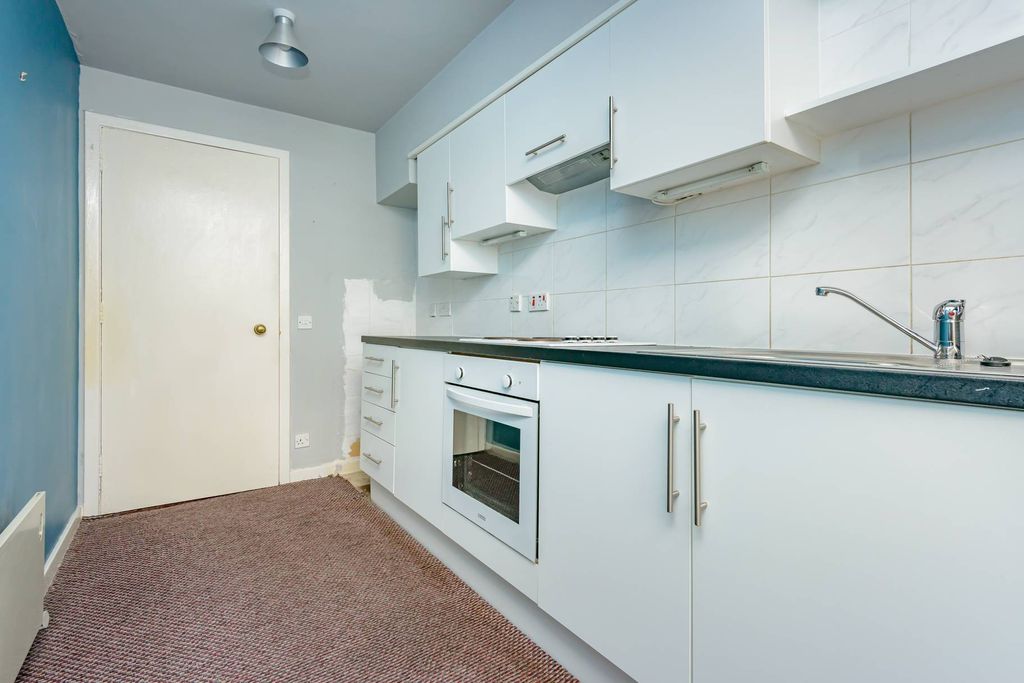Additional image 5 of 2 bed flat for sale1/35 Bothwell House, Bothwell Street, Edinburgh EH7