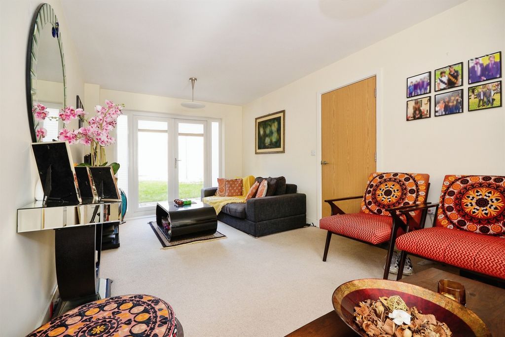 Property photo 3 of 16