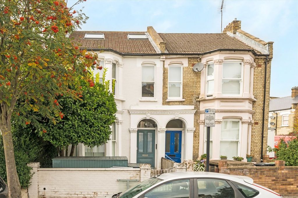 Property photo 1 of 8