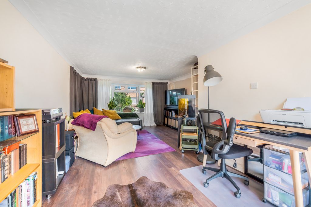 Property photo 3 of 18