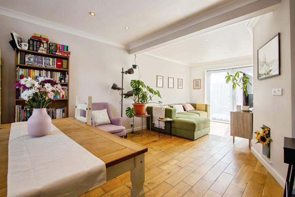 Property photo 3 of 14 Bedroom 1