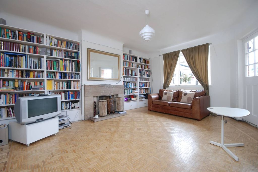 Property photo 2 of 3