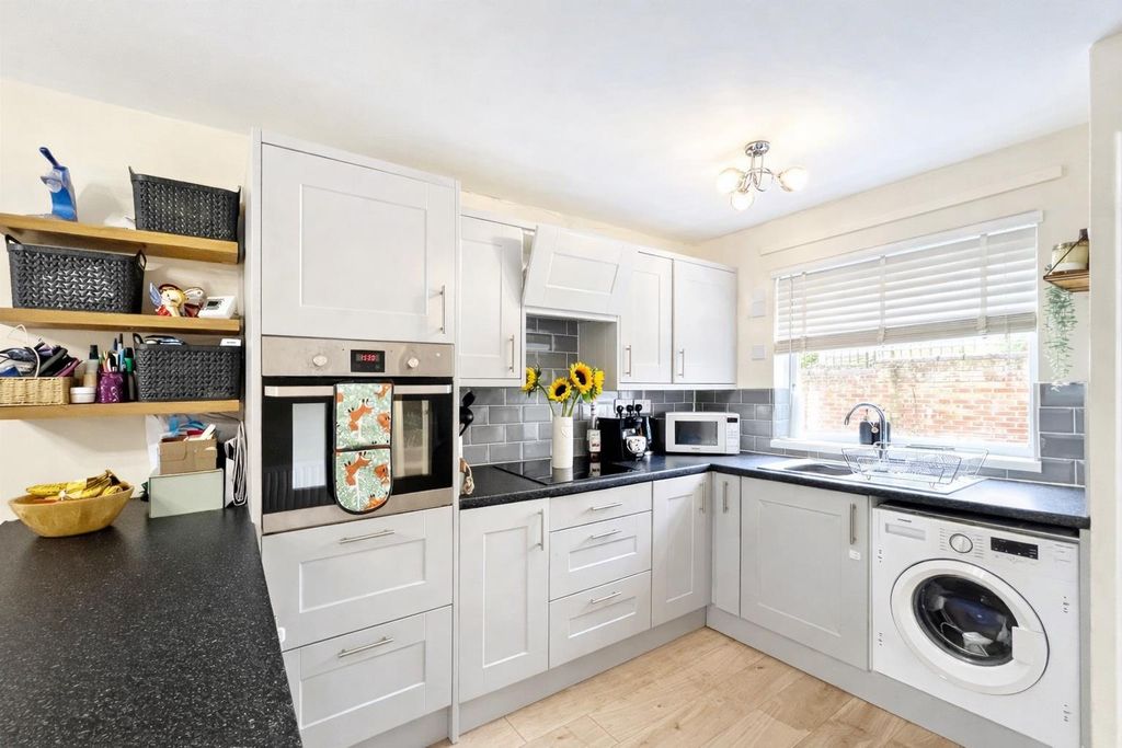 Property photo 2 of 12 3.Png