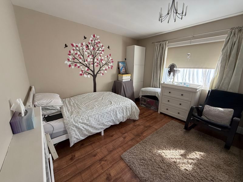 Property photo 1 of 13 Photo 10