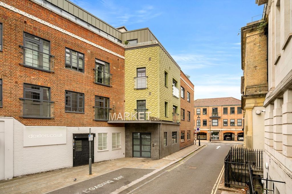 Property photo 1 of 5