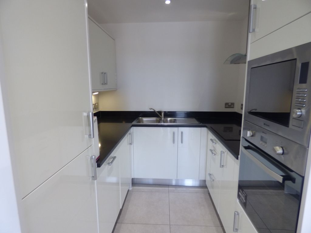 Property photo 2 of 23