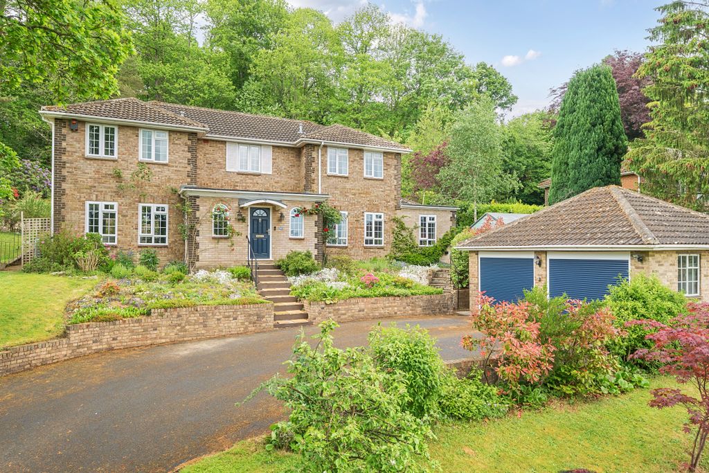 Property photo 1 of 18