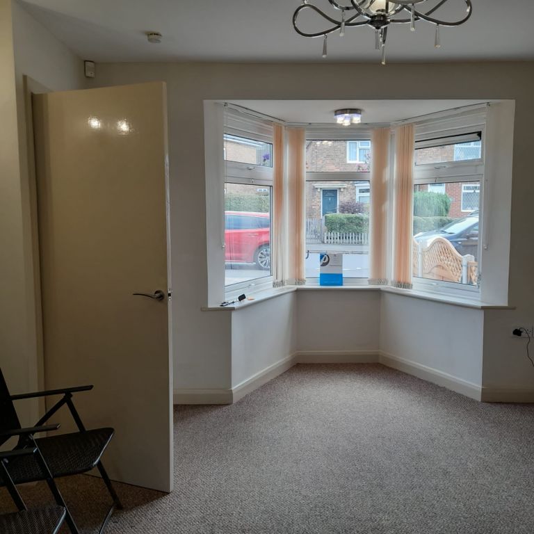 Property photo 3 of 27 Gallery