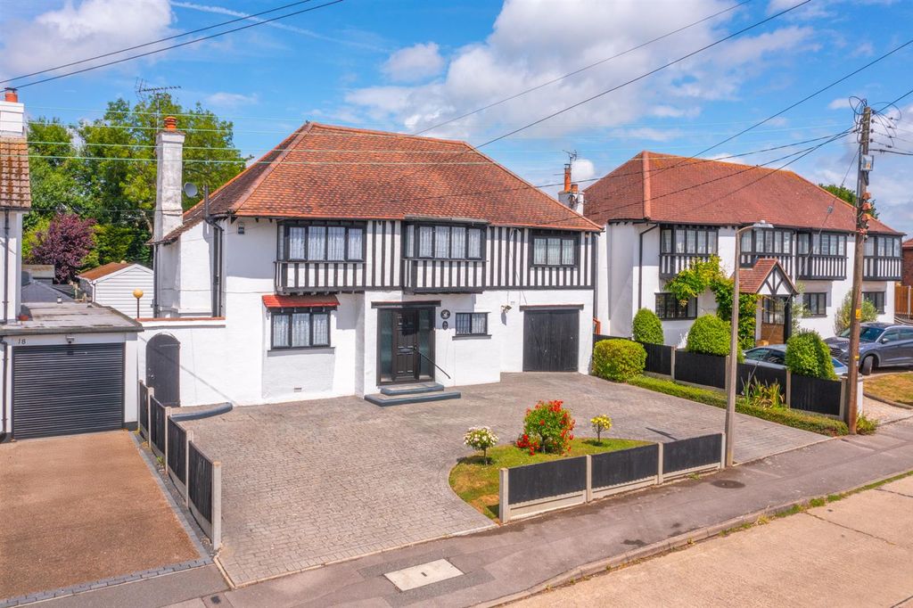 Property photo 1 of 31