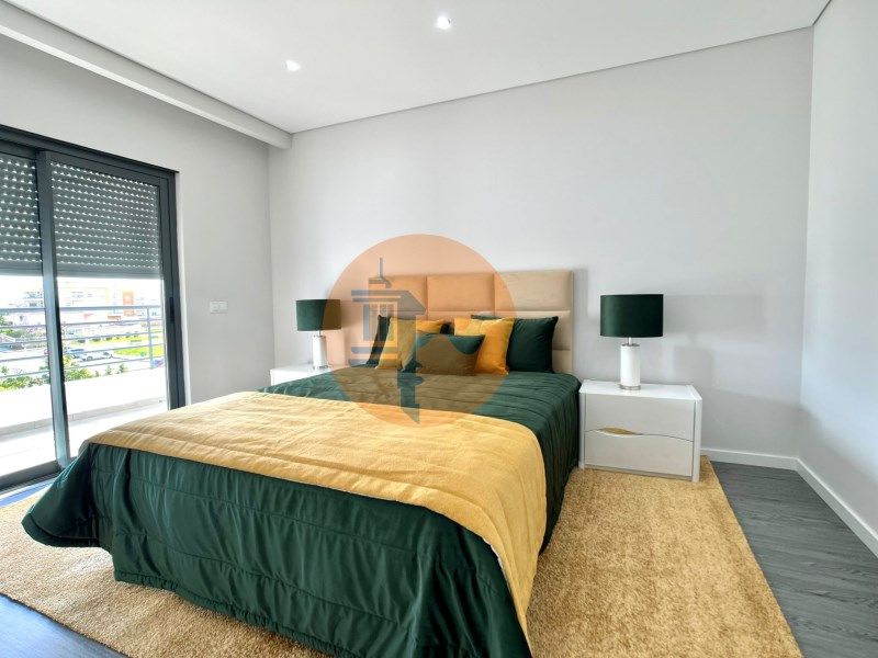 Property photo 3 of 33