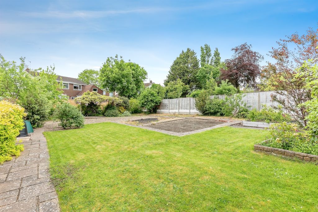 Property photo 2 of 17