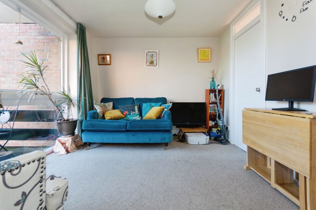 Property photo 2 of 17 Photography