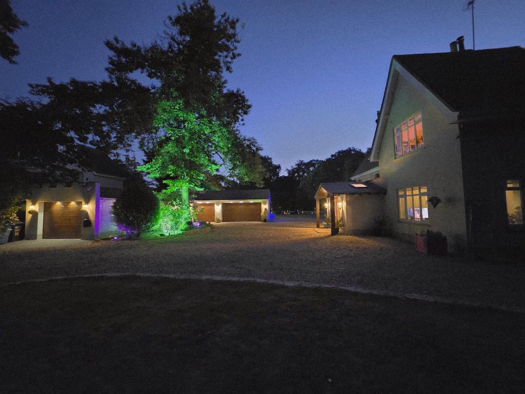 Property photo 2 of 31 21
