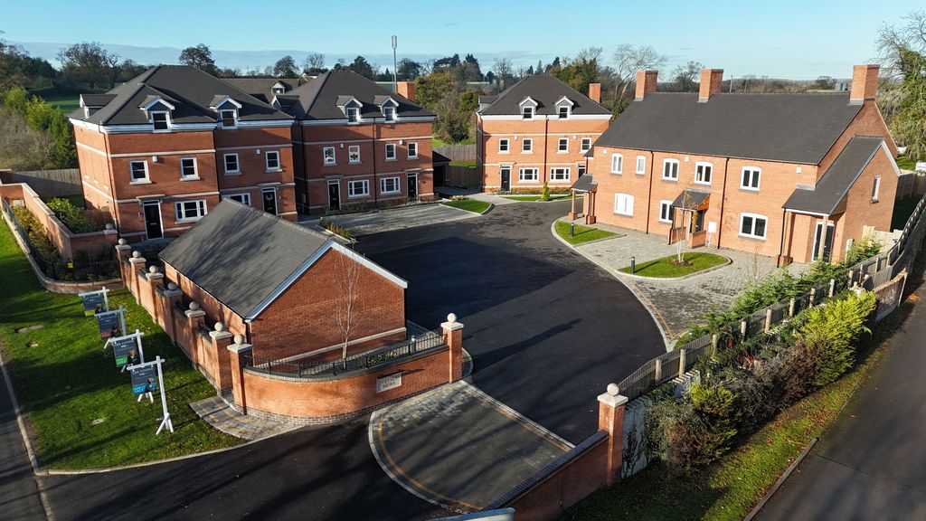 Property photo 2 of 42