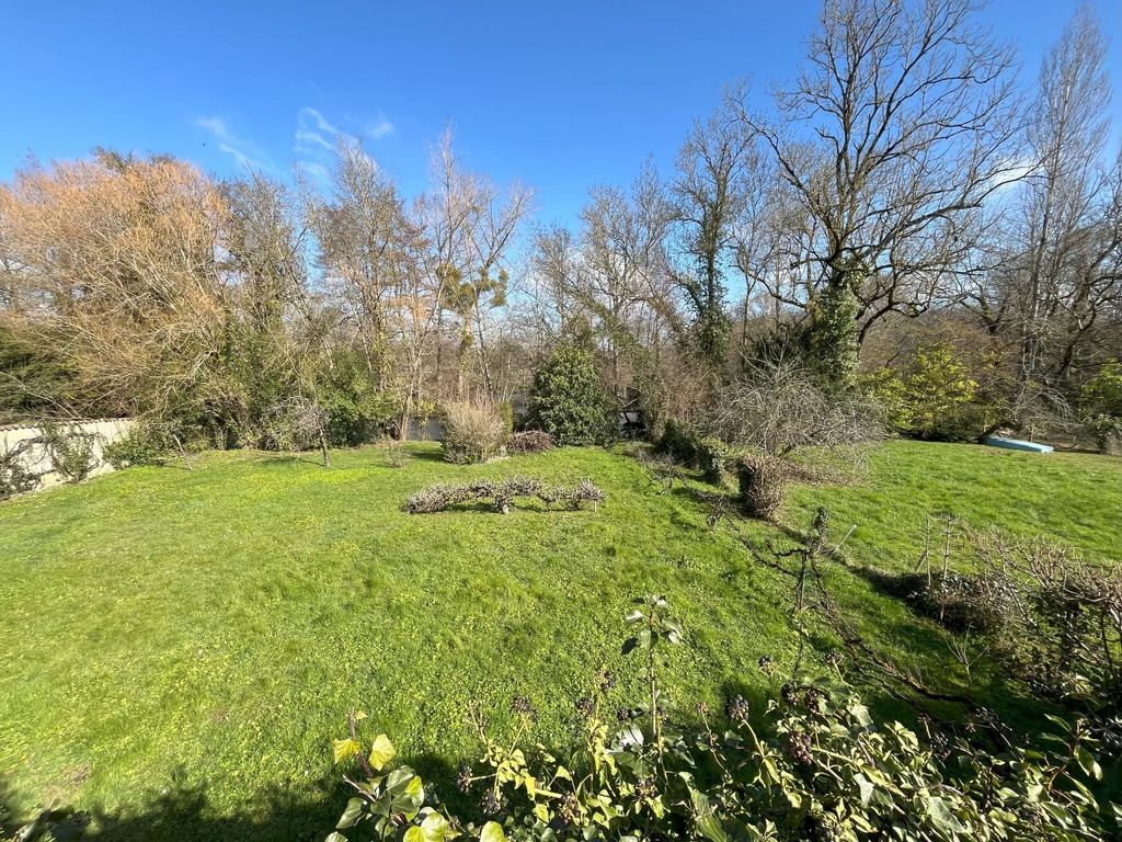 Property photo 3 of 27