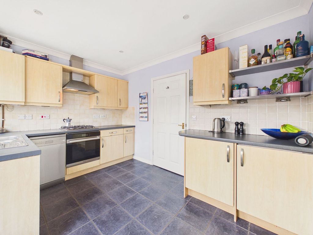 Property photo 2 of 12 Kitchen