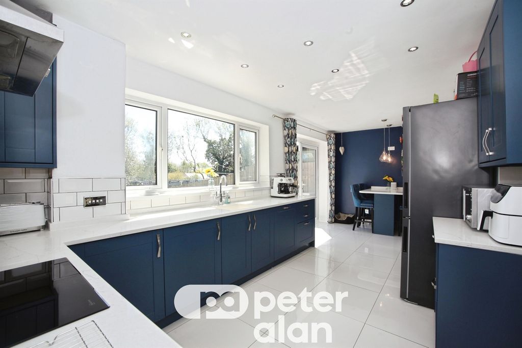 Property photo 3 of 30