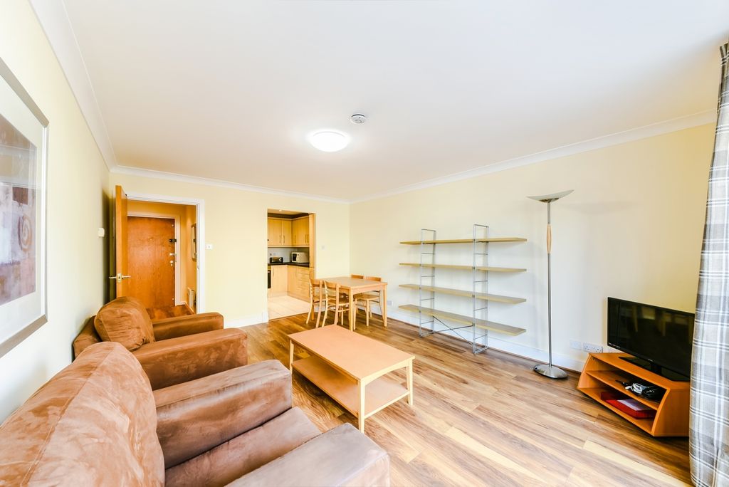 Property photo 3 of 11 Boardwalk Place, Can